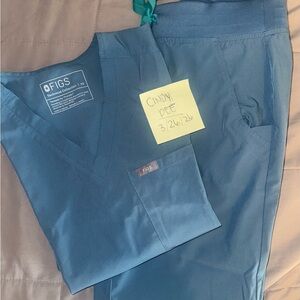 FIGS XS women’s cool Blue Scrub set